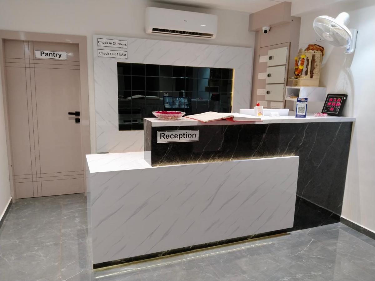 Hotel The Vital Сурат Экстерьер фото